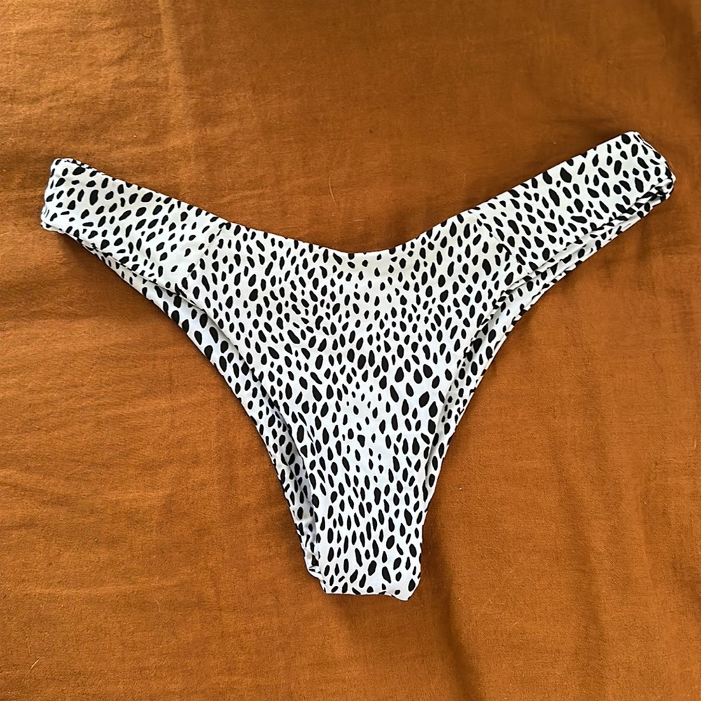 Blackbough swim black speckled cheeky bottoms